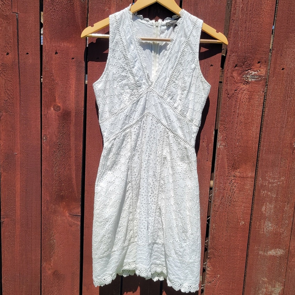 French Connection White Eyelet Lace Mini Dress Sleeveless Cotton V-Neck Sz 2 LWD